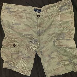 American Eagle Outfitters Camo Cargo Shorts Men sz 34